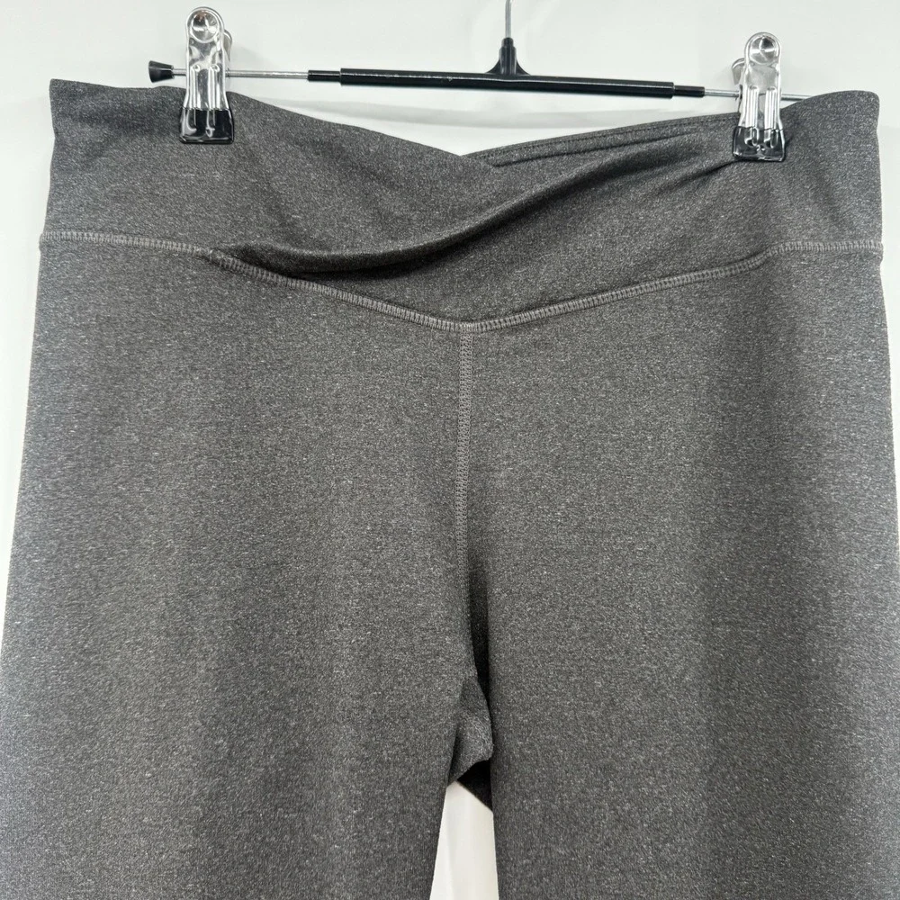 Fabletics Crop Capri‎ Leggings Athletic Women's Size M Grey